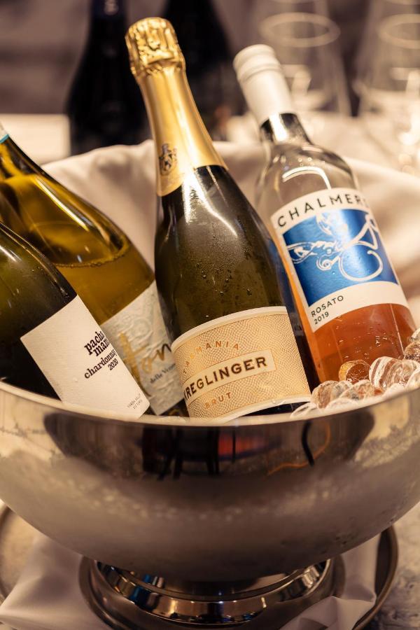 Next Hotel Melbourne, Curio Collection By Hilton Εξωτερικό φωτογραφία Sparkling wine